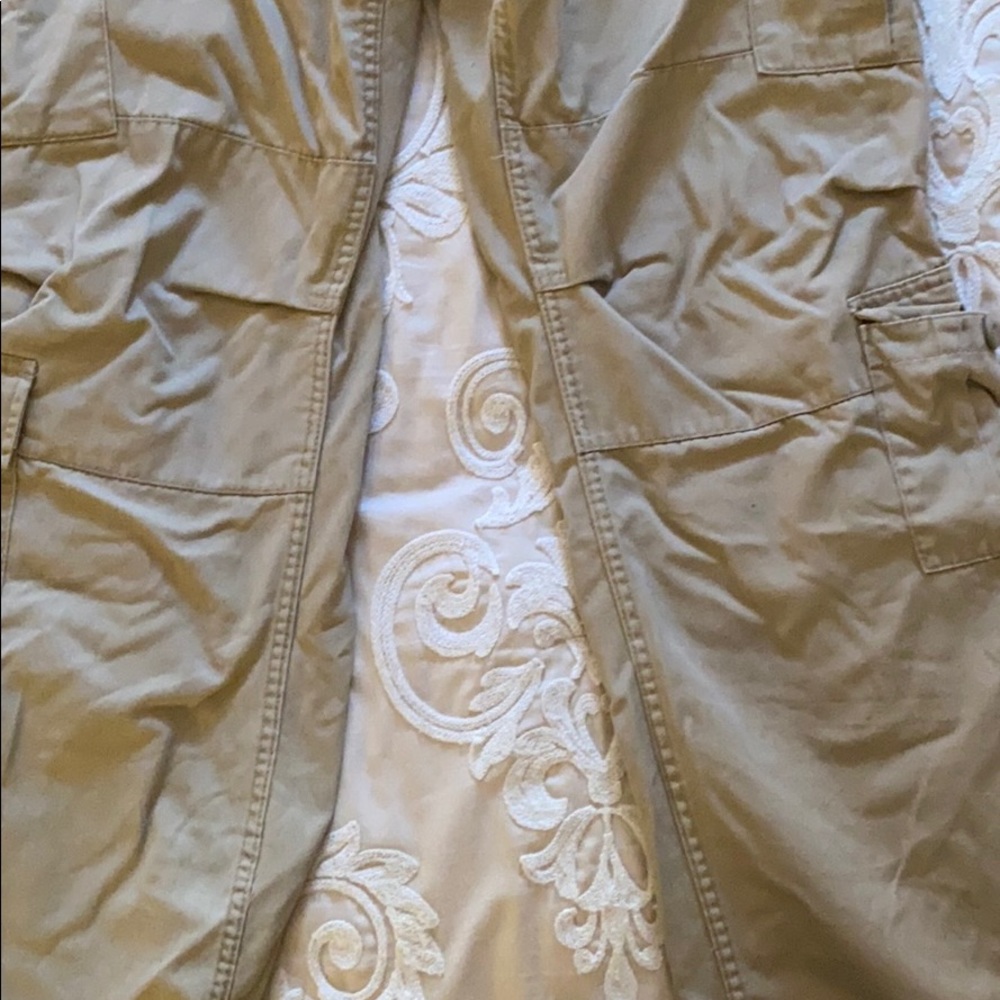 Men’s Kaufman army supply Khaki cargo pants Med.